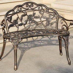 Modische Gartenbank mit Metallsitz in Antik Messing, geschwungenem Arm und Rücken, Bronze