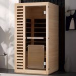 Sepia Hemlocktanne Fernbedienbare Infrarotsauna mit veränderbarer Temperatur, Bedienfeld, temperierter Glastür und Bank für 2 Personen, 40"L x 41"B x 77"H