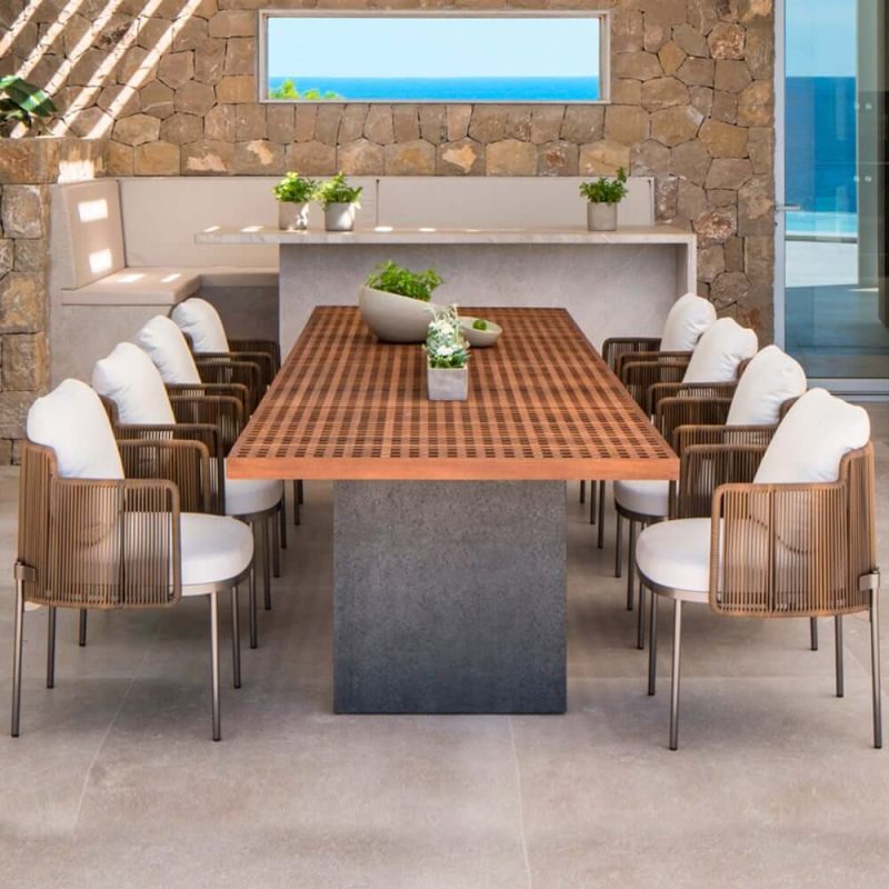 2-teiliges modernes Aluminium & Rattan Outdoor-Patio-Esstischstuhl-Set in Beige & Braun