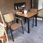 Minimalistischer brauner Composite-Holz runder Patio-Esstisch, kratzfest, 31,5"L x 31,5"B x 28,7"H, nur Tisch