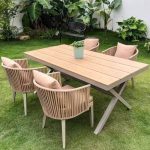 Modish 7-teiliger Outdoor-Esstisch aus rostbeständigem Aluminiumrahmen mit Holzoptik-Tischplatte, Grau, 86,6"L x 35,4"B x 29,5"H, Tisch & 6 Stühle