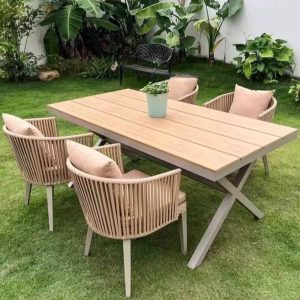 Modish 7-teiliger Outdoor-Esstisch aus rostbeständigem Aluminiumrahmen mit Holzoptik-Tischplatte, Grau, 86,6"L x 35,4"B x 29,5"H, Tisch & 6 Stühle