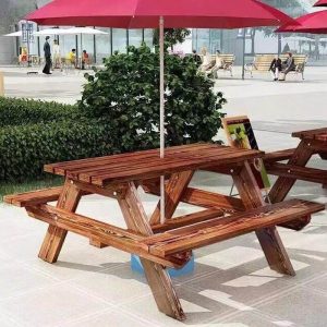 Einfacher natürlicher Holzmaserungsfarbvariation rechteckiger Naturholz-Outdoor-Picknicktisch mit Sonnenschirmloch, Braun, Nur Tisch, 51"L x 54"B x 28"H