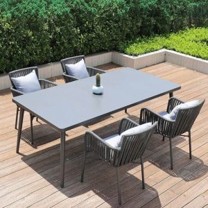 Moderner Outdoor-Esstisch mit feuerfestem Metalltisch und Stühlen, 5-teilig Tinte, 47"L x 28"B x 29"H, Tisch & 4 Stühle