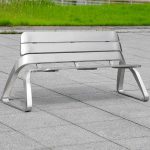 Moderne Outdoor-Bank mit Ingenieurholz, brauner Sitzfläche und Rückenstütze, Silber/Braun, 71"L x 24"B x 30"H