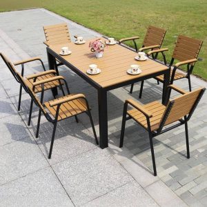Moderner Eisen Patio Seitenstuhl mit Mitternachtsschwarzem Rahmen, 1 Stuhl, 18"L x 18"B x 31"H