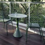 Einfacher runder Outdoor-Esstisch mit grünem Metallrahmen, 39,4"L x 39,4"B x 29,1"H, ohne Stühle