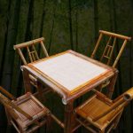 Cremefarbener Outdoor-Esstisch im Casual-Stil, 23,6"L x 23,6"B x 23,6"H, nur Tisch