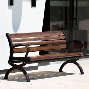 Moderne Gartenbank mit Kohlefaser-Sitz in Taupe, gebogener Sitz, gebogene Armlehne und Rücken, 71"L x 26"B x 33"H
