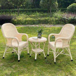 Moderner UV-beständiger Outdoor-Armlehnenstuhl mit Holzoptik-Geflecht-Rücken, 1 Stuhl, 26"L x 28"B x 39"H