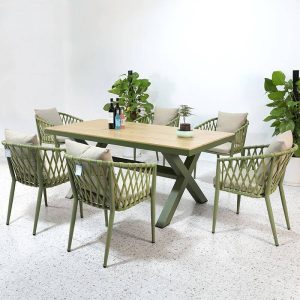 Minimalistischer Outdoor-Armlehnenstuhl, Aluminiumrahmen, Elfenbein-Polsterung, wasserdicht, abnehmbare Sitzkissen, 1 Stuhl, 22"L x 24"B x 33"H