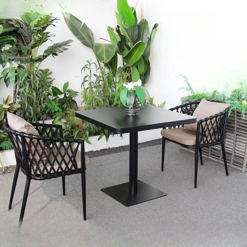 Lässiges 3-teiliges wetterfestes Patio-Essset mit Tintentisch und Legierungsgestell-Stühlen, Schwarz, 27.6"L x 27.6"B x 27.6"H, Schreibtisch mit 2 Stühlen