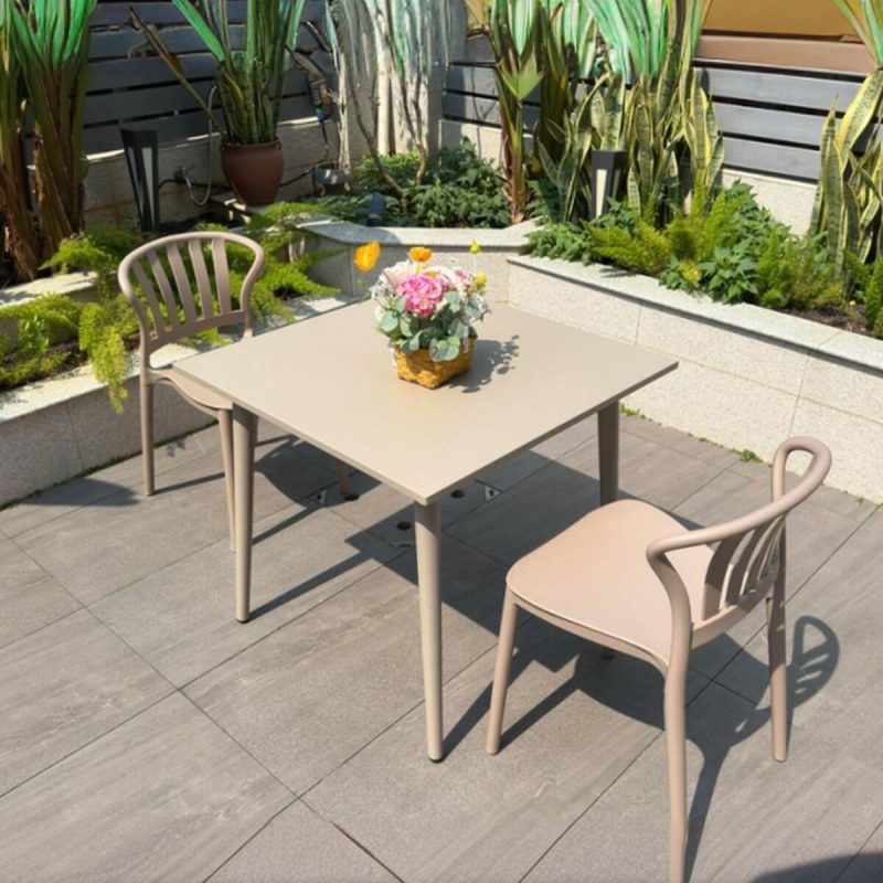 Elfenbein Outdoor-Esstischset, wetterbeständig mit Polymer-Verbundsitz, quadratisches 3-teiliges Stuhl- und Tischset, 31.5"L x 31.5"B x 28.3"H, Schreibtisch mit 2 Stühlen