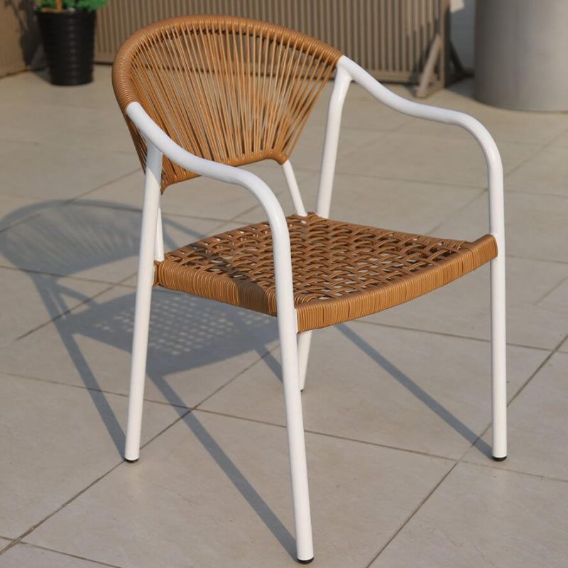 Zeitgenössisches 5-teiliges Set UV-beständige Outdoor-Mehrstuhlsitzgruppe mit 1 Tisch, Stuhl & Metall-Kreidetisch, rund, Tisch & 4 Stühle