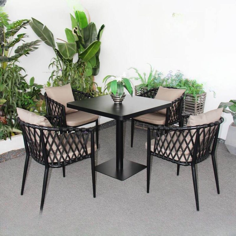 Modernes 5-teiliges wetterfestes Outdoor-Essset mit Midnight-Black-Tisch und Metallgestell-Stühlen, Schwarz, 27.6"L x 27.6"B x 27.6"H, Tisch & 4 Stühle