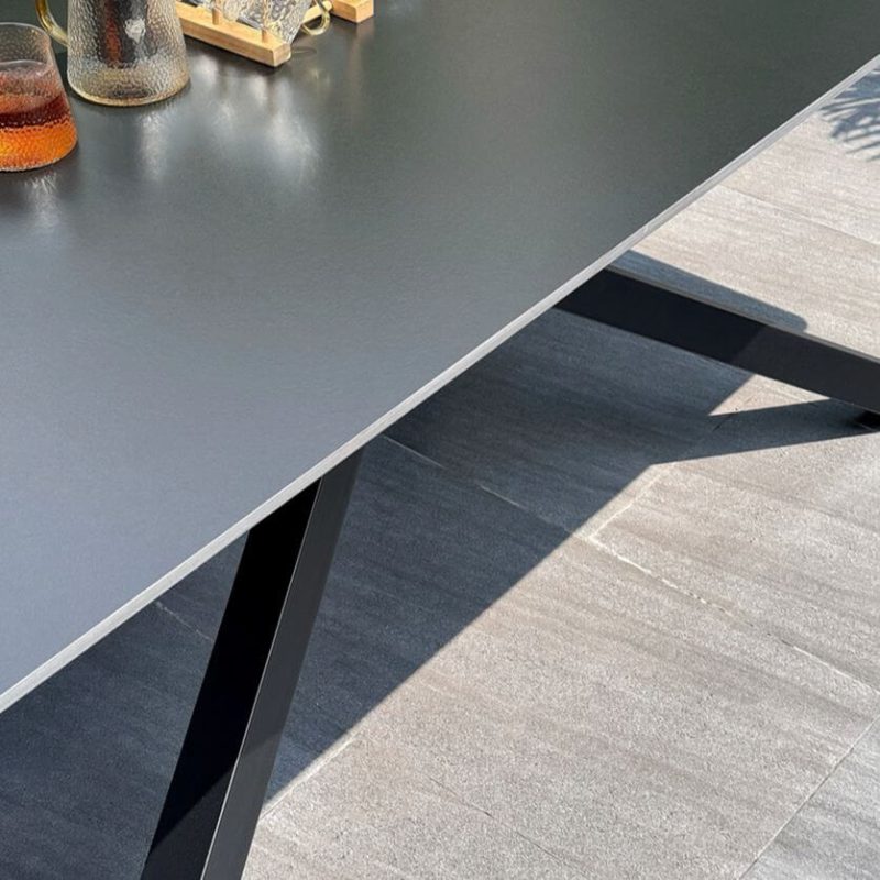 Stein-Patio-Esstisch mit schwarzer Tischplatte, UV-beständiges rechteckiges Design im Art-Deco-Stil, 63"L x 35,4"B x 29,5"H, nur Tisch