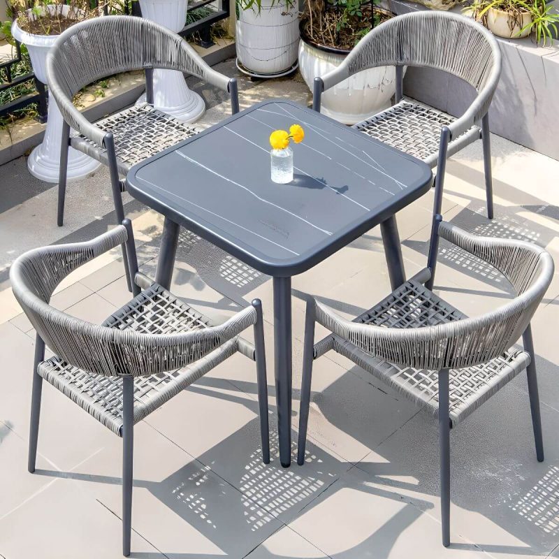 Moderner feuersicherer Ink-Vitreous Outdoor-Esstisch, 5-teilig mit Stuhl und Tisch, 27,6"L x 27,6"B x 29,1"H, Tisch & 4 Stühle