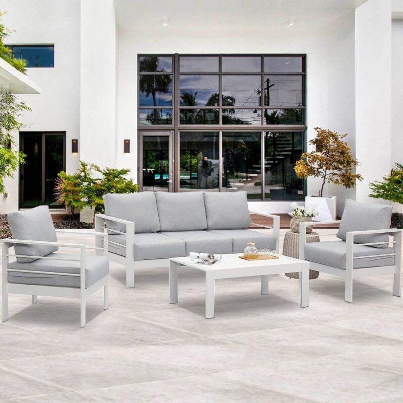 4-teiliges Set Weiße Stoff-Patio-Sofa-Sitzgruppe mit Taubengrauem Bezug und Holztisch, wasserabweisend, Weiß, 4-teiliges Set (2 Stühle & 1 3-Personen-Sofa & 1 Couchtisch)