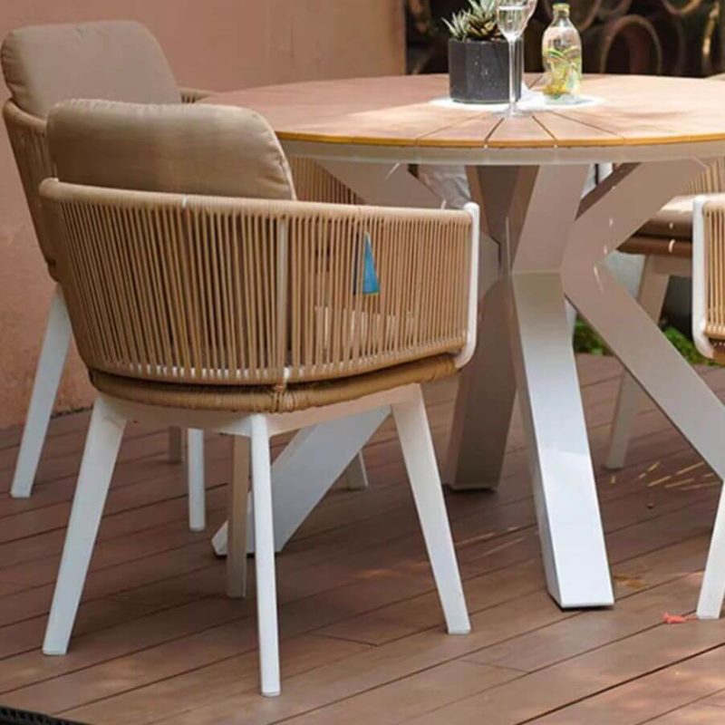 Gepolstertes Holzoptik Outdoor-Esszimmer-Set, wetterbeständiges 5-teiliges Set mit Stuhl und Tisch, moderner Stil, Weiß, 39,4"L x 39,4"B x 29,5"H, Tisch & 4 Stühle