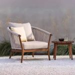 Stoff-Patio-Sofa-Gesprächsset mit braunem Holztisch, weißer Polsterung, Sofa, 3-teilig und Stuhl, 3-teiliges Set (1 Einzelsitzer & 1 Dreisitzer & 1 Couchtisch)