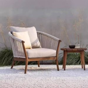 Stoff-Patio-Sofa-Gesprächsset mit braunem Holztisch, weißer Polsterung, Sofa, 3-teilig und Stuhl, 3-teiliges Set (1 Einzelsitzer & 1 Dreisitzer & 1 Couchtisch)