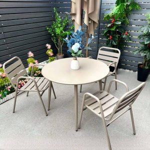 4-teiliger witterungsbeständiger Outdoor-Esstisch aus Legierung mit Kreidetisch und Stuhl, moderner Stil, 31,5"L x 31,5"B x 29,5"H, Tisch & 3 Stühle