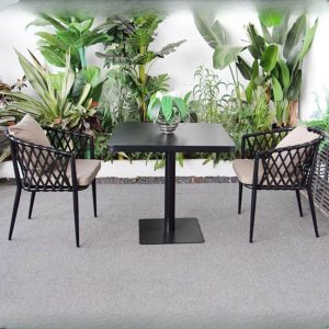 Einfaches 3-teiliges wetterfestes Patio-Essset mit Auburn-Tisch und Legierungsgestell-Stühlen, Champagner, 27.6"L x 27.6"B x 27.6"H, Schreibtisch mit 2 Stühlen
