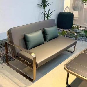 Simplistisches 1-teiliges wasserbeständiges Sofa mit Gunmetal-Metallbasis und Kissen für 1 Person, 1-Sitzer Sofa