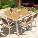 Caramel Rundes Ingenieurholz Outdoor-Esszimmerset mit wetterfestem Tisch und Stuhl, 5-teilig, Tisch & 4 Stühle