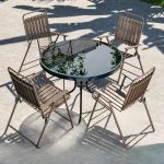 Tinte Runde Polymer-Verbindung Outdoor-Esszimmergarnitur mit wetterfestem Tisch und Stuhl, 5-teilig, 31,5"L x 31,5"B x 29,1"H, Tisch & 4 Stühle