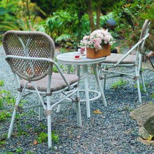 Minimalistischer Outdoor-Seitenstuhl mit stapelbarem Aluminiumrahmen in Weiß, 2 Stühle, 2 Stühle