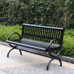 Moderne Metall Gartenbank mit Tintensitz, gebogener Armlehne und Rücken, 70,9"L x 23,5"B x 30,7"H