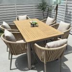 Cremefarbener Aluminium-Metall einfacher Patio-Armlehnenstuhl mit abnehmbarem Kissen - 2 Stühle, 21"L x 20"B x 31"H