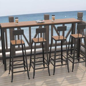 Einfacher auburnfarbener, sonnenbeständiger rechteckiger Outdoor-Bartisch aus Holzwerkstoff, ohne Stühle, 47,2"L x 15,7"B x 41,3"H