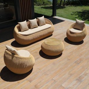 Art-Deco-Sofa, Plastikrahmen, Holzmaserung, Kissen inbegriffen, Sitze 3 Personen, UV-beständig, 1 Stück, 3-Sitzer Sofa