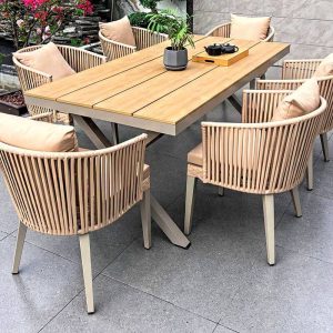 Gepolstertes modernes Outdoor-Esstischset - 7-teiliges Set, wetterfestes Karamell mit Stuhl und Tisch, 70,9"L x 35,4"B x 29,5"H, Tisch & 6 Stühle
