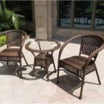 Klares wetterfestes Legierungs-Außengartenset mit Stuhl und Tisch, 3-teiliges Set, moderner Stil, 31,5"L x 31,5"B x 28,3"H, Schreibtisch mit 2 Stühlen