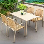 Wetterfester Outdoor-Esstisch mit Tisch und Stuhl aus elfenbeinfarbenem Stahlrahmen, 5-teilig, moderner Stil, 47"L x 28"B x 28"H, Tisch & 4 Stühle