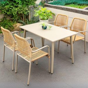 Wetterfester Outdoor-Esstisch mit Tisch und Stuhl aus elfenbeinfarbenem Stahlrahmen, 5-teilig, moderner Stil, 47"L x 28"B x 28"H, Tisch & 4 Stühle
