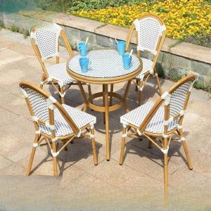 Minimalistischer weißer Aluminium-Gartenstuhl mit Kissen, 2 Stühle, Grau-Weiß, 2 Stühle