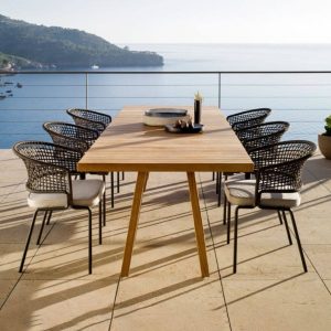 Zeitgenössischer rostbeständiger grauer Aluminium-Patio-Armlehnenstuhl, 1 Stuhl, mit Kissen, 22"L x 26"B x 30"H