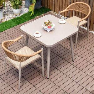 Außen-Bistro-Set in Elfenbein mit Legierungsrahmen, feuerfester quadratischer Tisch und Stuhl - 3-teiliges Set, 31,5"L x 31,5"B x 29,1"H, Schreibtisch mit 2 Stühlen
