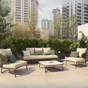 3-teiliges Outdoor-Sofa-Set mit Creme-Stein-Tisch, weißer Polyester-Bezug und Salbei-Kissen, inklusive Loveseat, 4-teiliges Set (2 Stühle & 1 Loveseat & 1 Couchtisch)