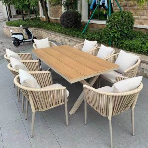 Gepolstertes Outdoor-Esstischset, flammhemmender beiger Tisch und Stühle, einfacher Stil, 7-teiliges Set, 51,2"L x 35,4"B x 29,5"H, Tisch & 6 Stühle