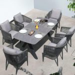 Trendiger Aluminium-Metall-Patio-Armstuhl mit weißer Polsterung, 1 Stuhl inklusive, 23"L x 24"B x 30"H