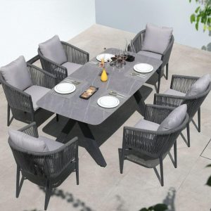 Trendiger Aluminium-Metall-Patio-Armstuhl mit weißer Polsterung, 1 Stuhl inklusive, 23"L x 24"B x 30"H