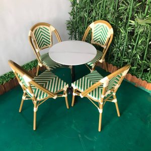 21" Breiter Tropischer Outdoor-Stuhl Rattan Armlehnen Esszimmer Seitenstuhl - Weiß/ Braun 8-teiliges Set