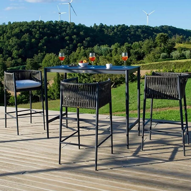 Weißer, gepolsterter Aluminium Metall simplistischer Patio Armlehnenstuhl für 1 Person, 22"L x 24"B x 31"H