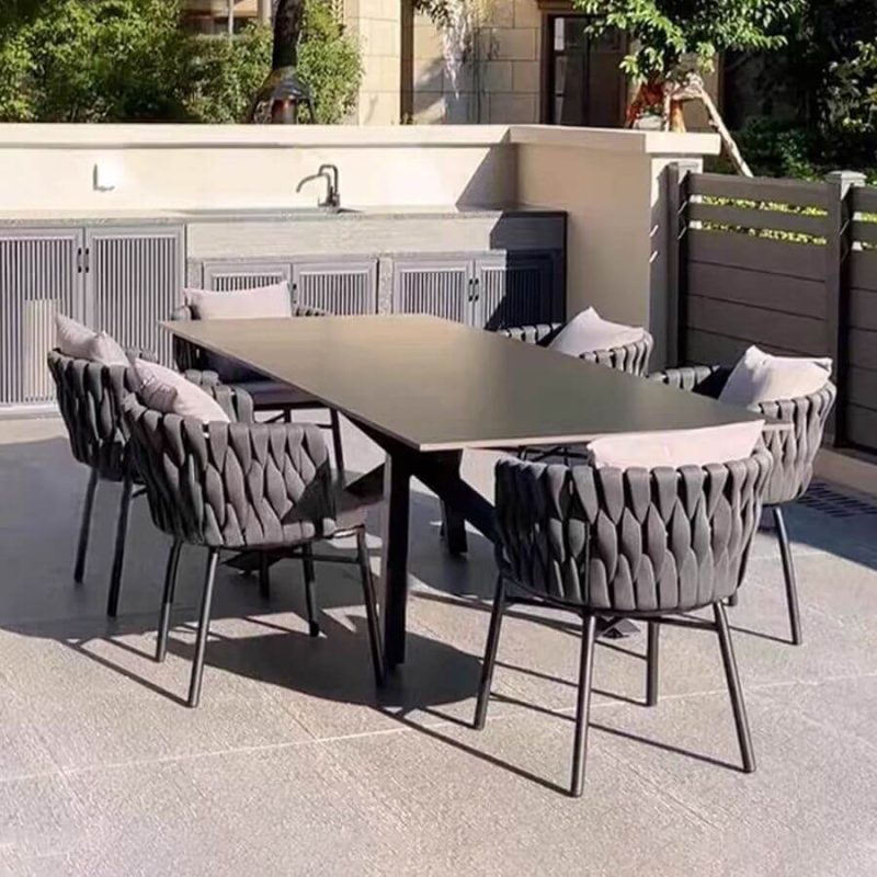 Art Deco Aluminium Metall Outdoor Armlehnensessel mit weißem Kissen, 1 Stuhl, Dunkelgrau