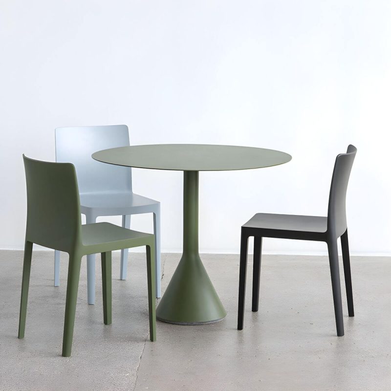 Moderner Eisen-Patio-Tisch Outdoor UV-beständiger Patio-Tisch in Grün - Nur Tisch 23,6"L x 23,6"B x 29,1"H